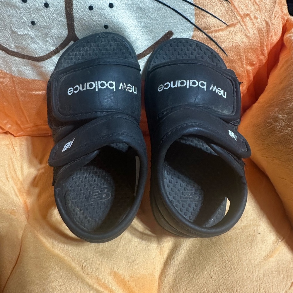 New Balance Kids Black Slide Sandals